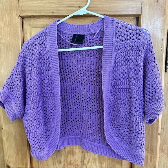 🎉Women’s Lightweight Loose Knit Shrug Size Medium - Picture 1 of 5
